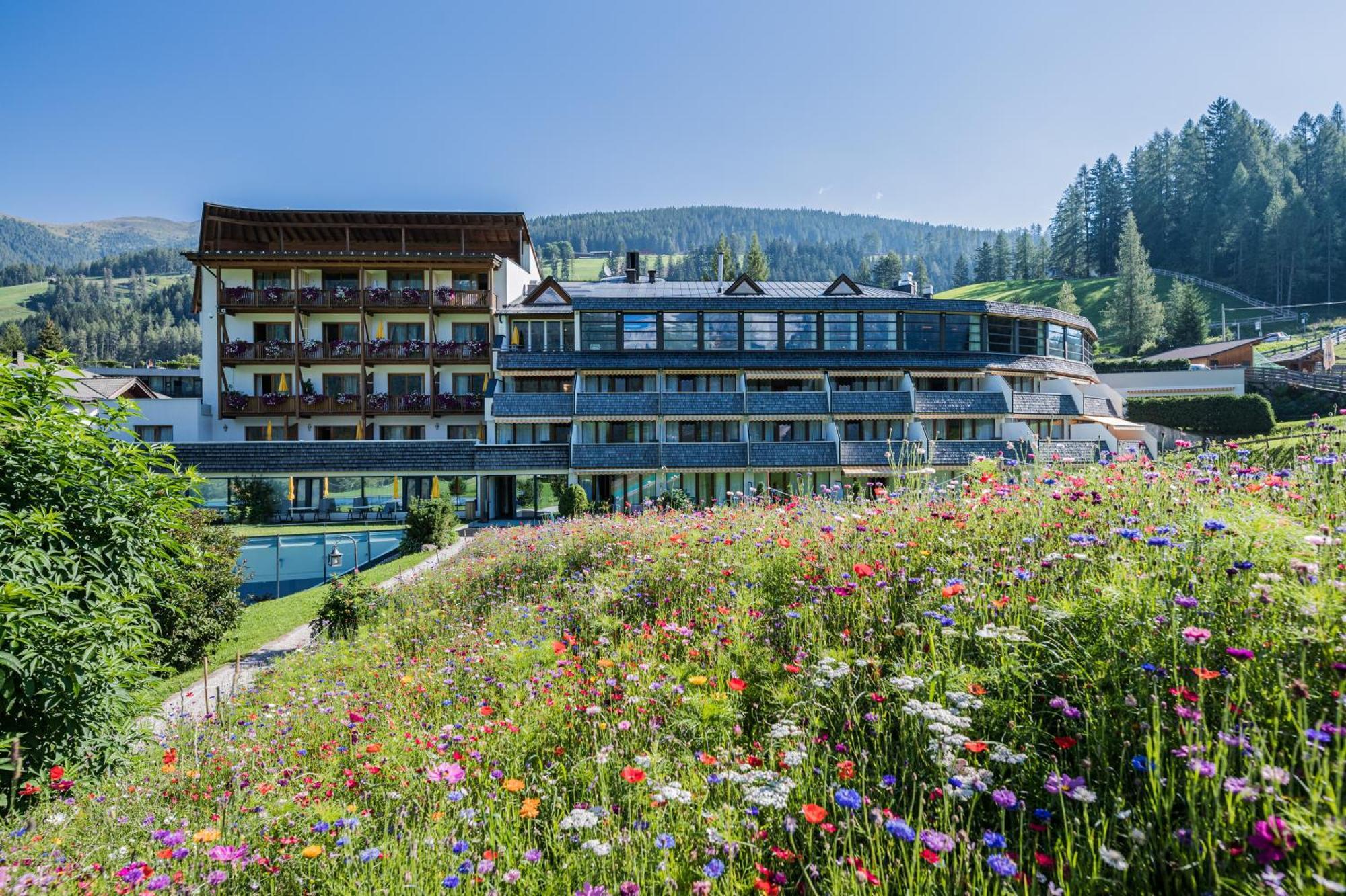 Family Resort Rainer Sexten Extérieur photo